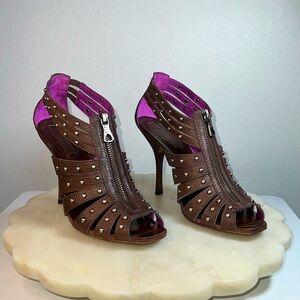 BCBGMaxAzria Brown high heel sandals shoes with studs Size 8.5